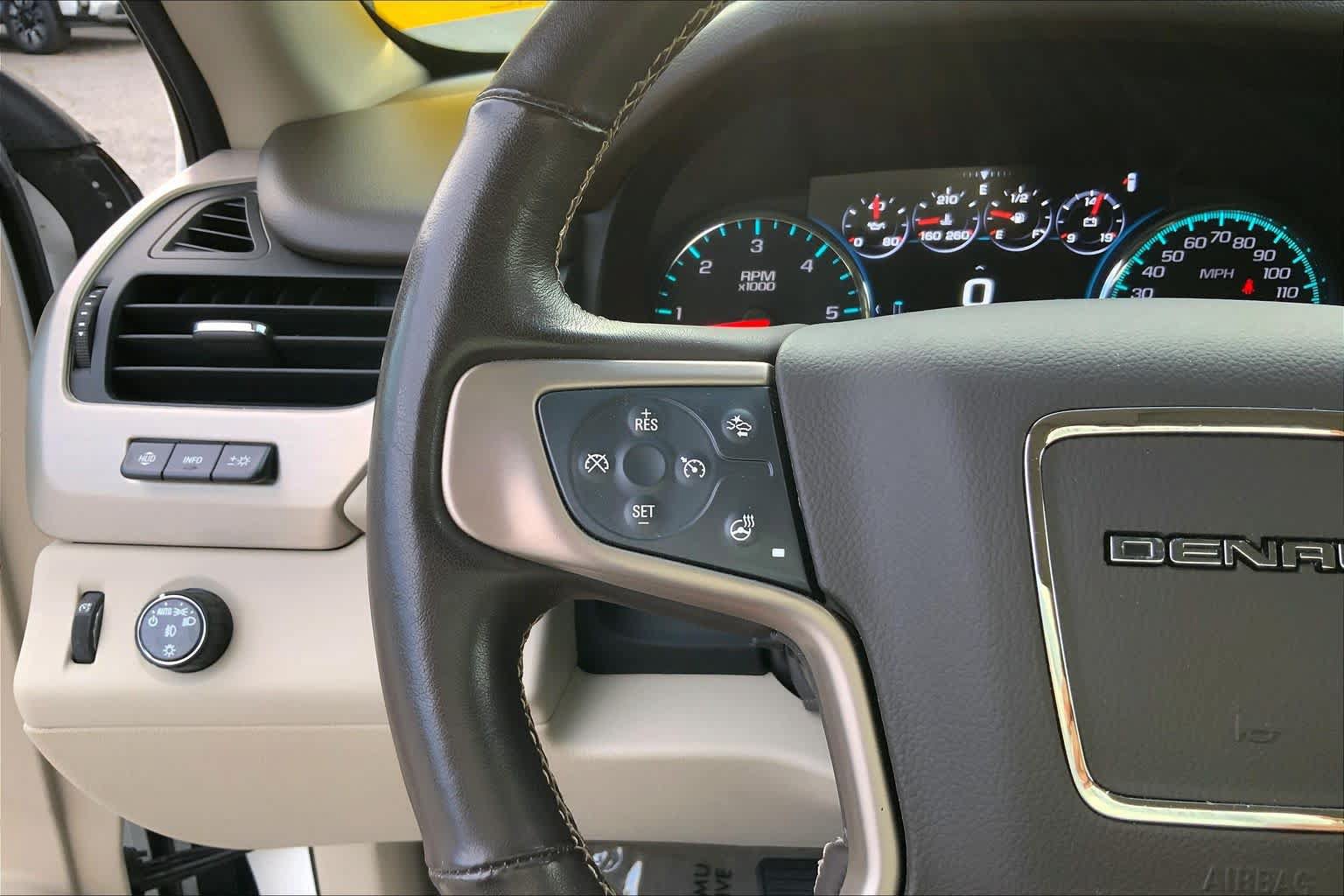 Used 2019 GMC Yukon Denali RWD image 21