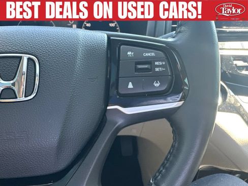 Used 2025 Honda Odyssey Touring image 16