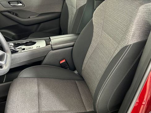 Used 2023 Nissan Rogue SV image 12