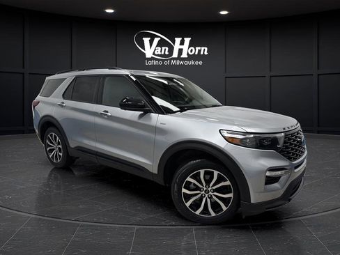 Used 2023 Ford Explorer ST-Line AWD/4WD image 41