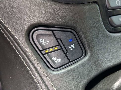 Used 2018 Chevrolet Tahoe Premier AWD/4WD image 29