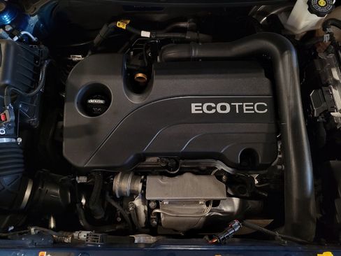 Used 2020 Chevrolet Equinox LT FWD image 30