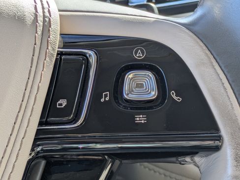 Used 2020 Lincoln Aviator Reserve w/ Equipment Group 202A image 32