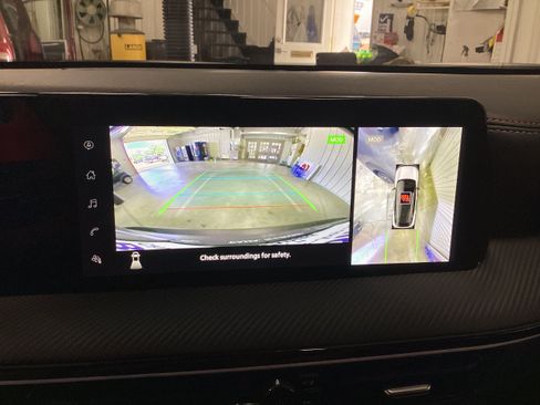 Used 2025 Nissan Kicks SR AWD/4WD image 24