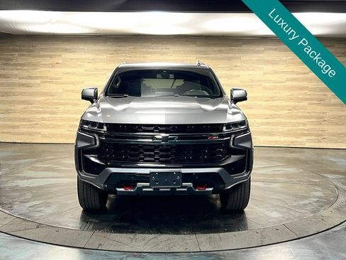 Used 2022 Chevrolet Suburban Z71 w/ Z71 Off-Road Package AWD/4WD image 9