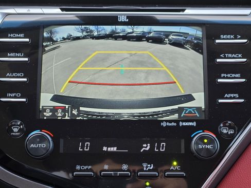 Used 2018 Toyota Camry XSE image 22