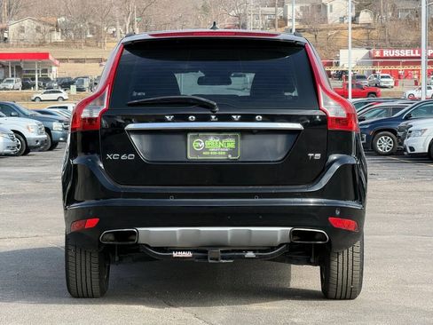 Used 2016 Volvo XC60 T5 w/ Proximity Package FWD image 3