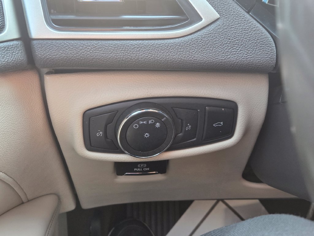Used 2020 Lincoln MKZ AWD w/ Convenience Package image 24