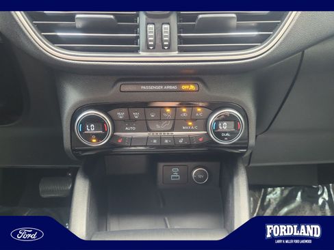 Used 2021 Ford Escape SEL w/ Technology Package AWD/4WD image 31
