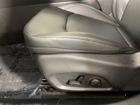 New 2026 Jeep Compass Limited image 11