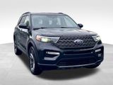 Used 2022 Ford Explorer XLT w/ Equipment Group 202A image 3