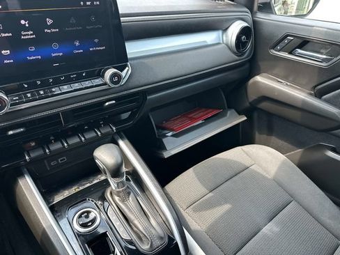 Used 2024 Chevrolet Colorado LT w/ LT Convenience Package II AWD/4WD image 31