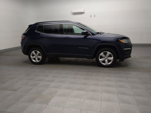 Used 2018 Jeep Compass Latitude w/ Popular Equipment Group AWD/4WD image 11