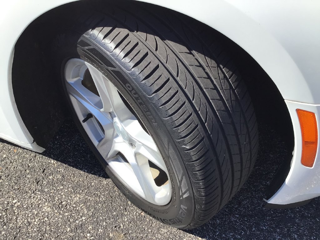 Used 2016 Chevrolet Camaro LT RWD image 21