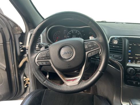 Used 2017 Jeep Grand Cherokee Trailhawk AWD/4WD image 13