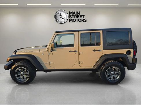 Used 2017 Jeep Wrangler Unlimited Rubicon w/ Connectivity Group image 2