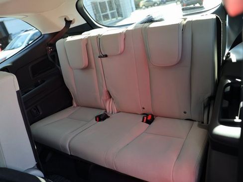 Certified 2025 Subaru Ascent Premium w/ Premium Package image 47