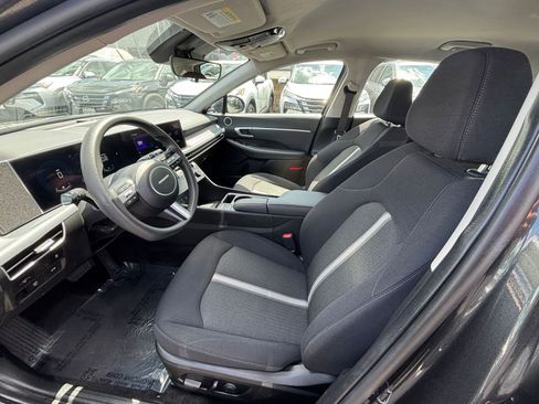Used 2025 Hyundai Sonata SEL FWD image 27