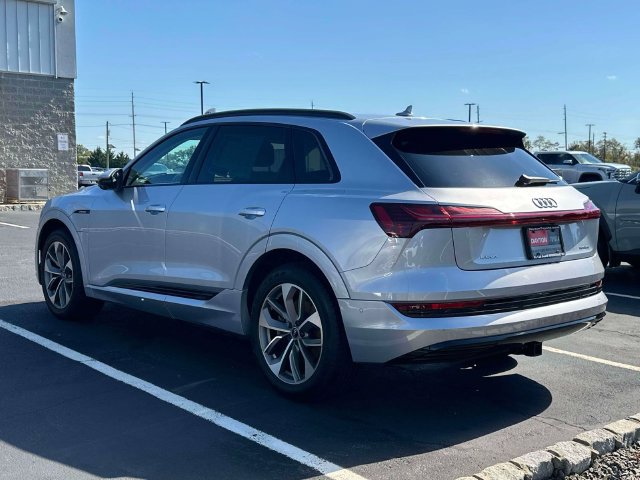 Used 2021 Audi e-tron Premium Plus w/ Premium Plus Package AWD/4WD image 6
