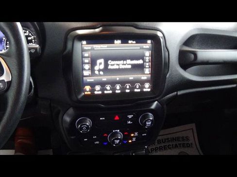 Certified 2023 Jeep Renegade Limited image 25