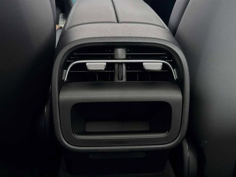 Used 2025 Mercedes-Benz E 53 AMG e 4MATIC Sedan image 23