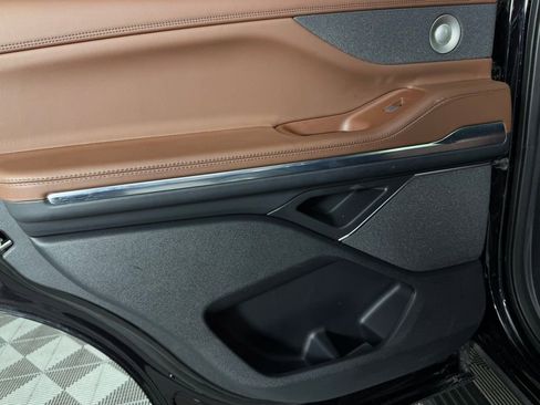 Used 2025 Lincoln Navigator Reserve image 29