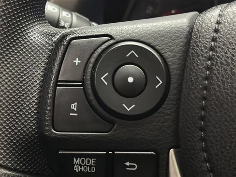 Used 2014 Toyota RAV4 XLE FWD image 22