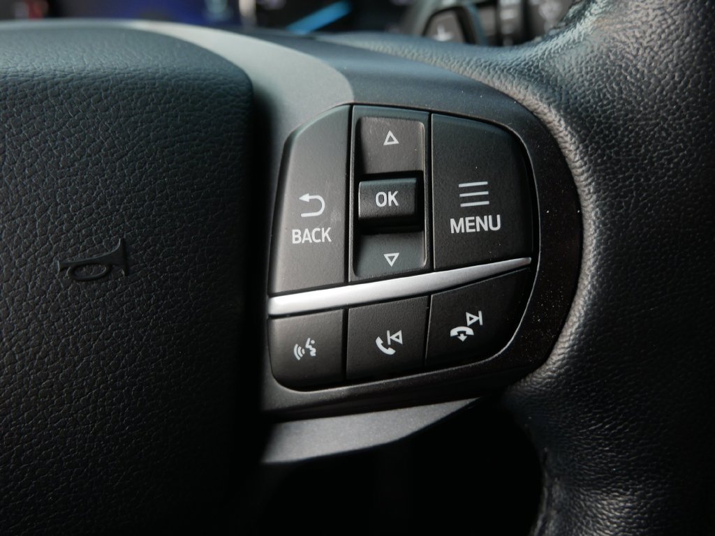 Used 2020 Ford Explorer XLT AWD/4WD image 18