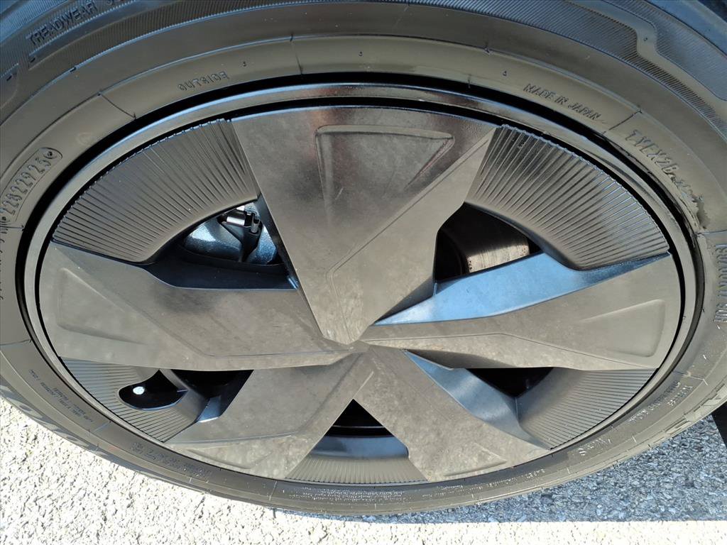 Used 2024 Toyota Prius LE FWD image 11