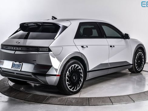 Used 2024 Hyundai Ioniq 5 Limited image 6