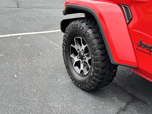 Used 2023 Jeep Gladiator Sport image 35