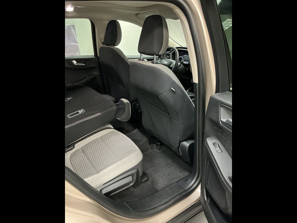 Used 2020 Ford Escape SE FWD image 26