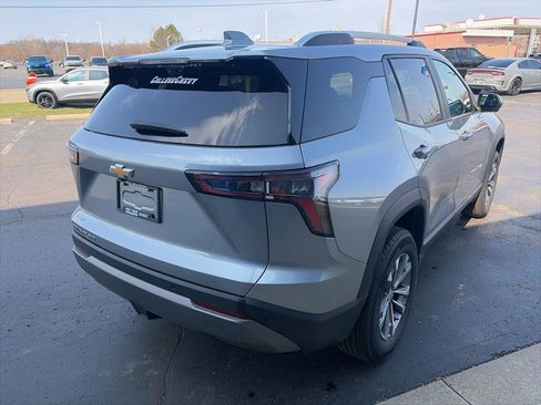 Used 2025 Chevrolet Equinox LT w/ Convenience Package II image 7