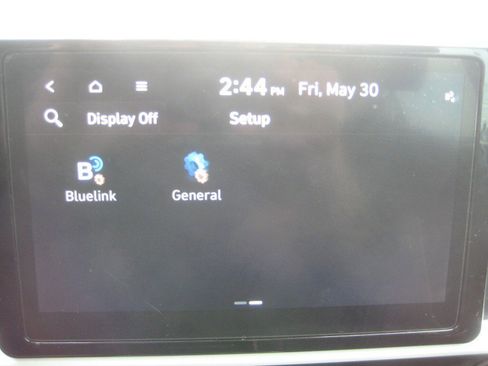 Used 2022 Hyundai Venue Limited image 24