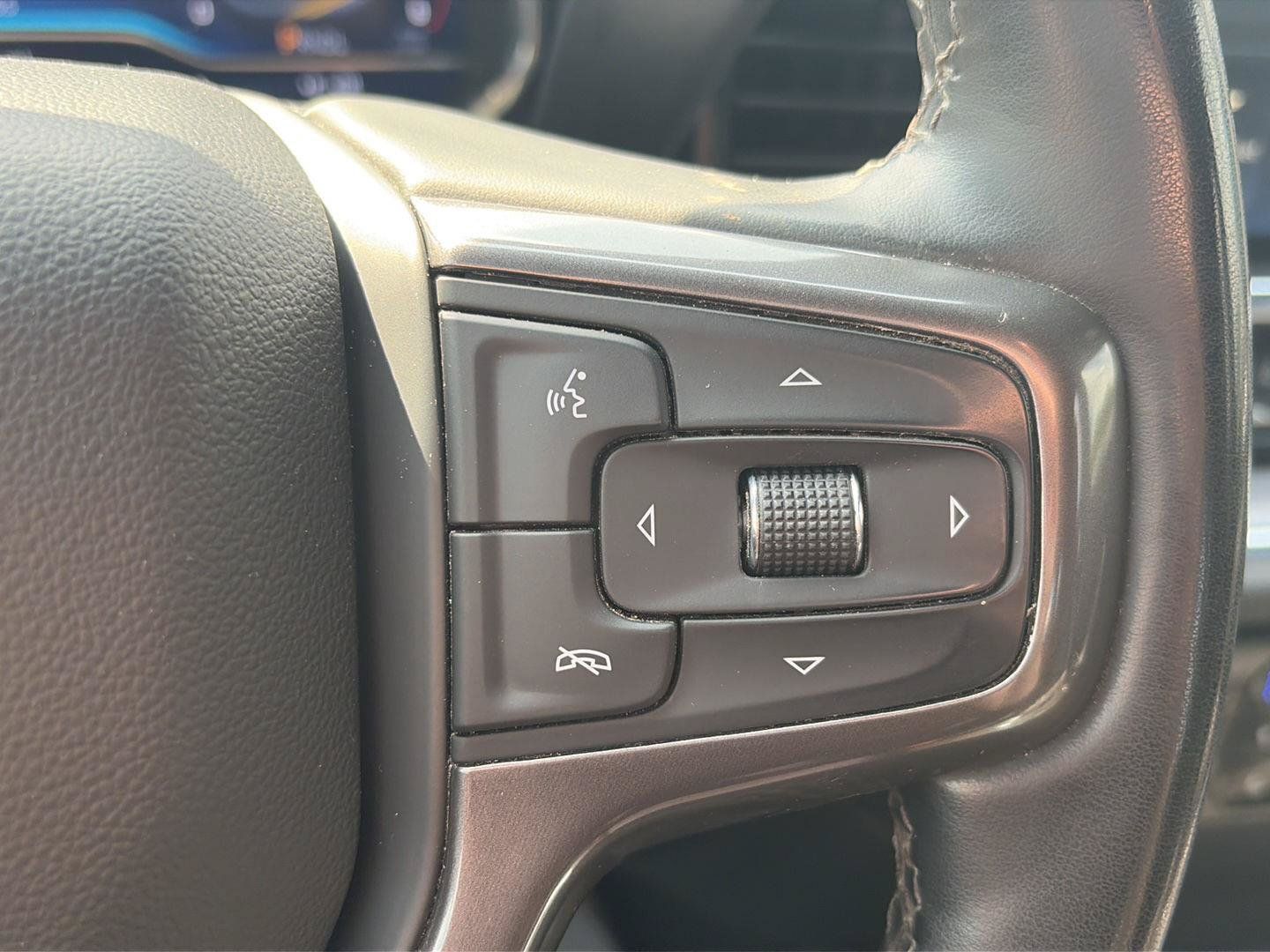 Used 2025 Chevrolet Silverado 2500 High Country w/ Technology Package AWD/4WD image 36