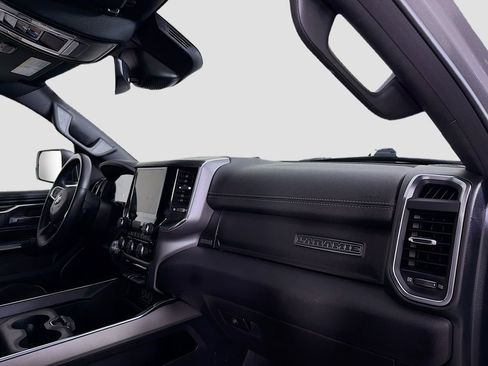 Used 2024 RAM 1500 Laramie image 31