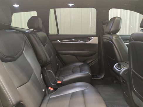 Used 2020 Cadillac XT6 Premium Luxury AWD/4WD image 19
