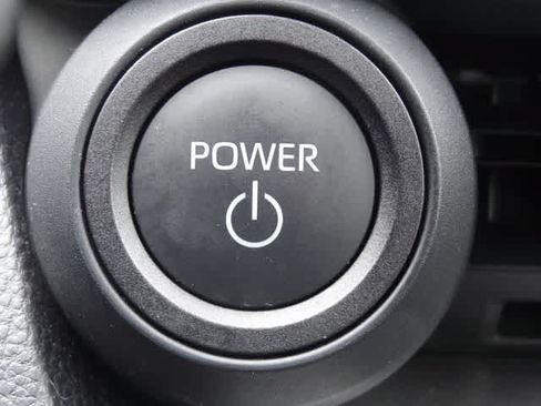 Used 2025 Toyota Prius LE FWD image 19