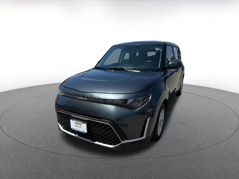 Used 2025 Kia Soul LX w/ LX Technology Package FWD image 7