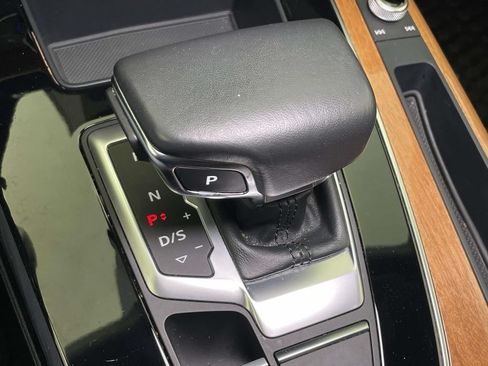 Certified 2023 Audi Q5 2.0T Premium w/ Convenience Package AWD/4WD image 33