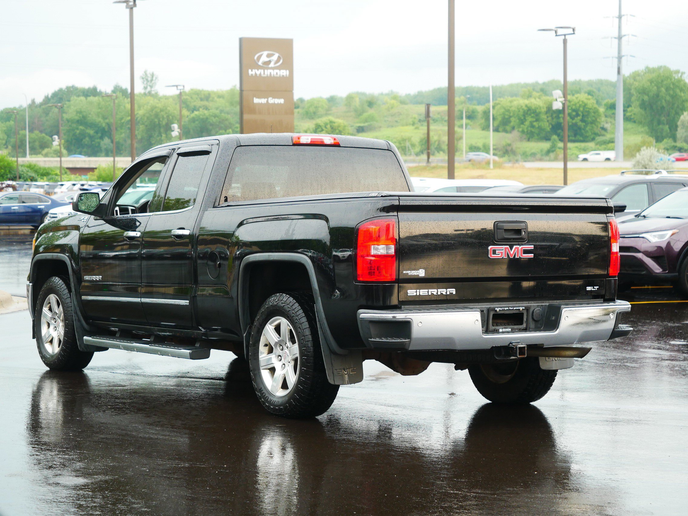 Used 2014 GMC Sierra 1500 SLT w/ SLT Preferred Package AWD/4WD image 8