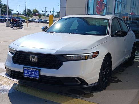 New 2025 Honda Accord LX image 3