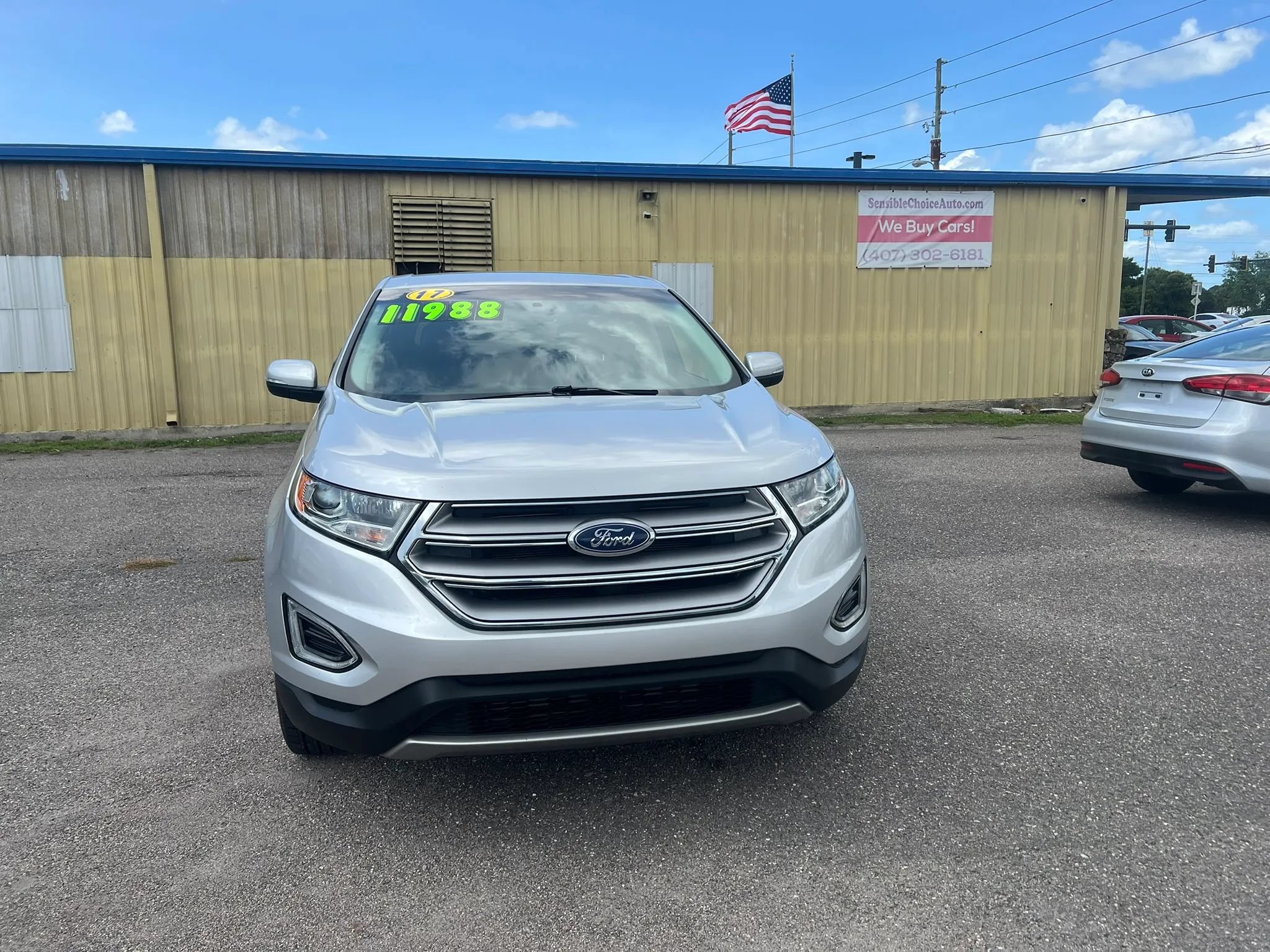 Used 2017 Ford Edge Titanium FWD image 3