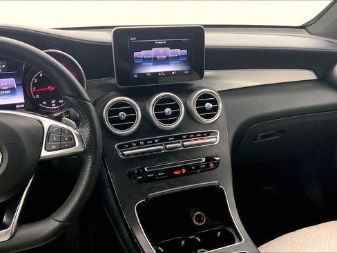 Used 2017 Mercedes-Benz GLC 300 image 25