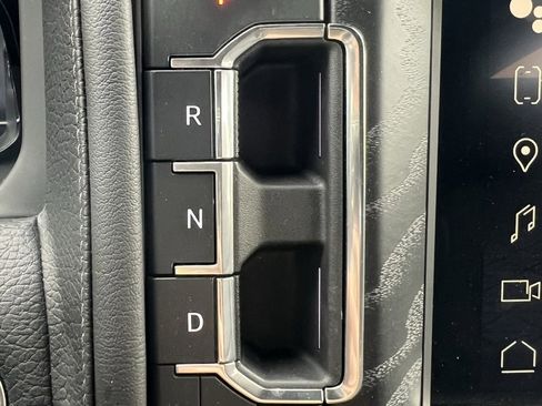 Used 2023 GMC Yukon Denali image 15