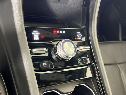 Used 2023 Jeep Grand Cherokee Overland image 17