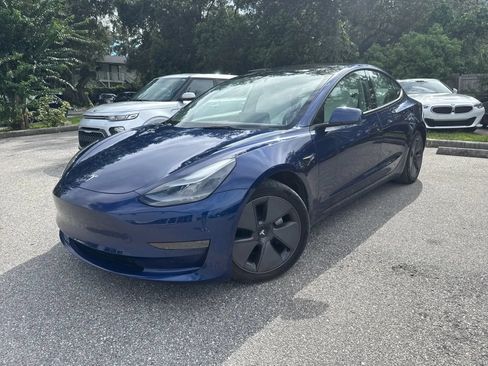 Used 2023 Tesla Model 3 Standard Range RWD image 2