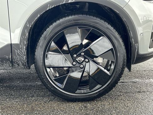 New 2026 Volvo XC40 B5 Ultra w/ Climate Package image 13