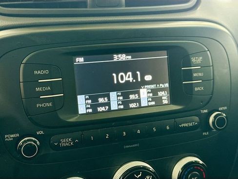 Used 2017 Kia Soul image 14