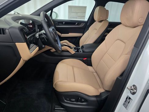 New 2026 Porsche Cayenne image 14